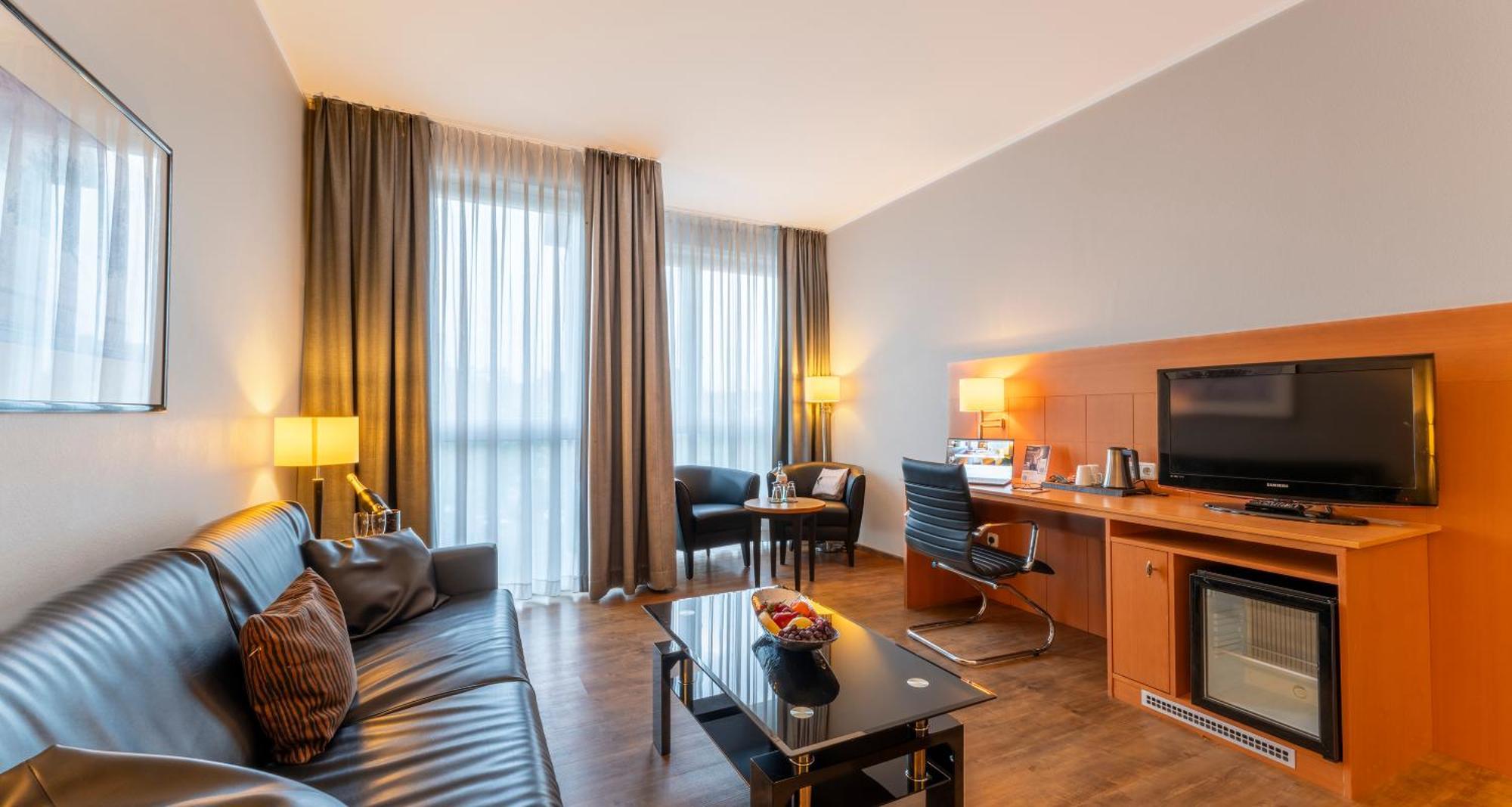 Hotel Plaza Premium Koeln Exterior foto