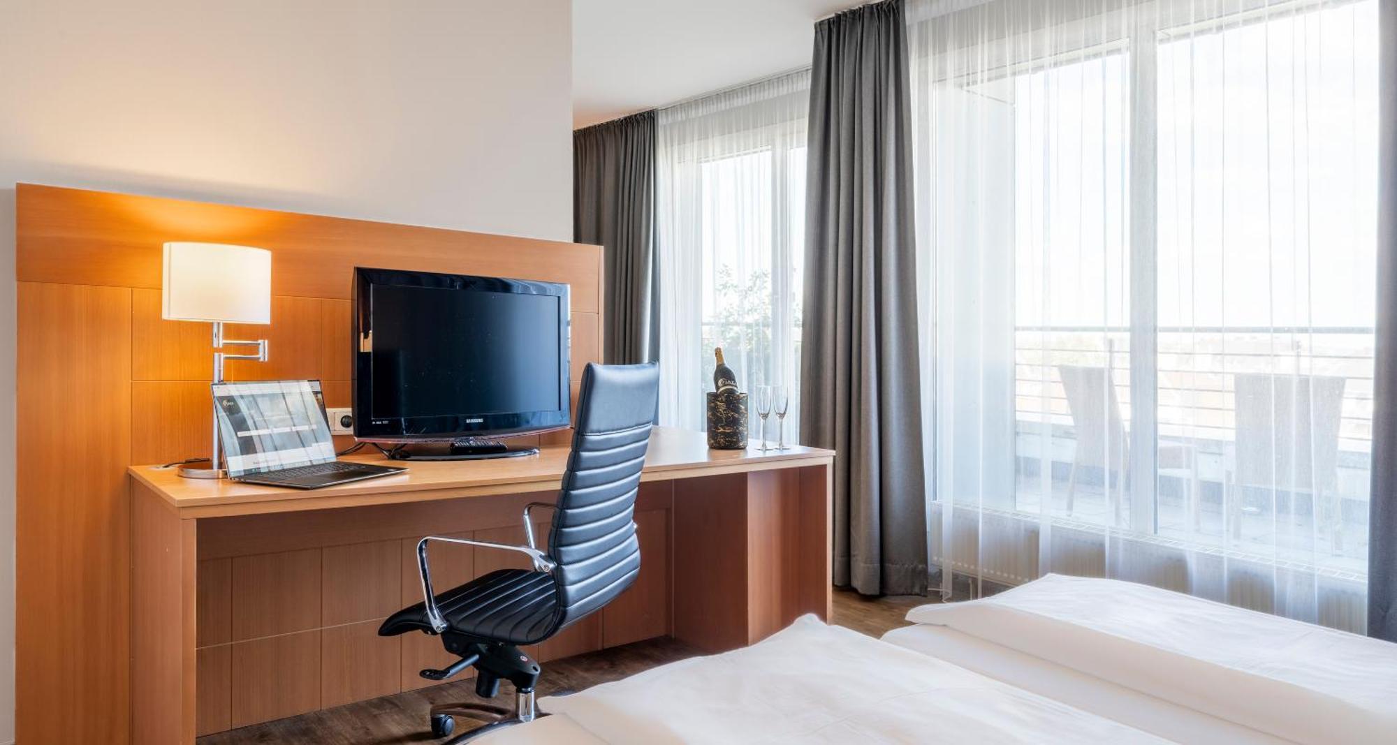 Hotel Plaza Premium Koeln Exterior foto