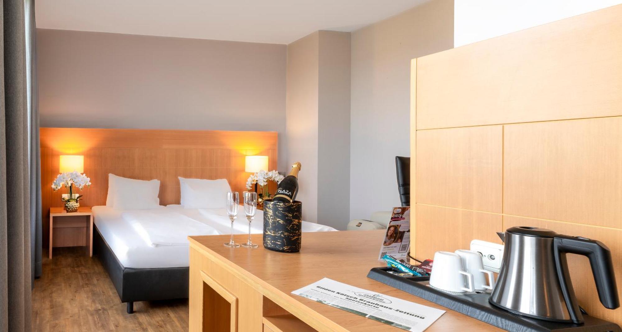 Hotel Plaza Premium Koeln Exterior foto