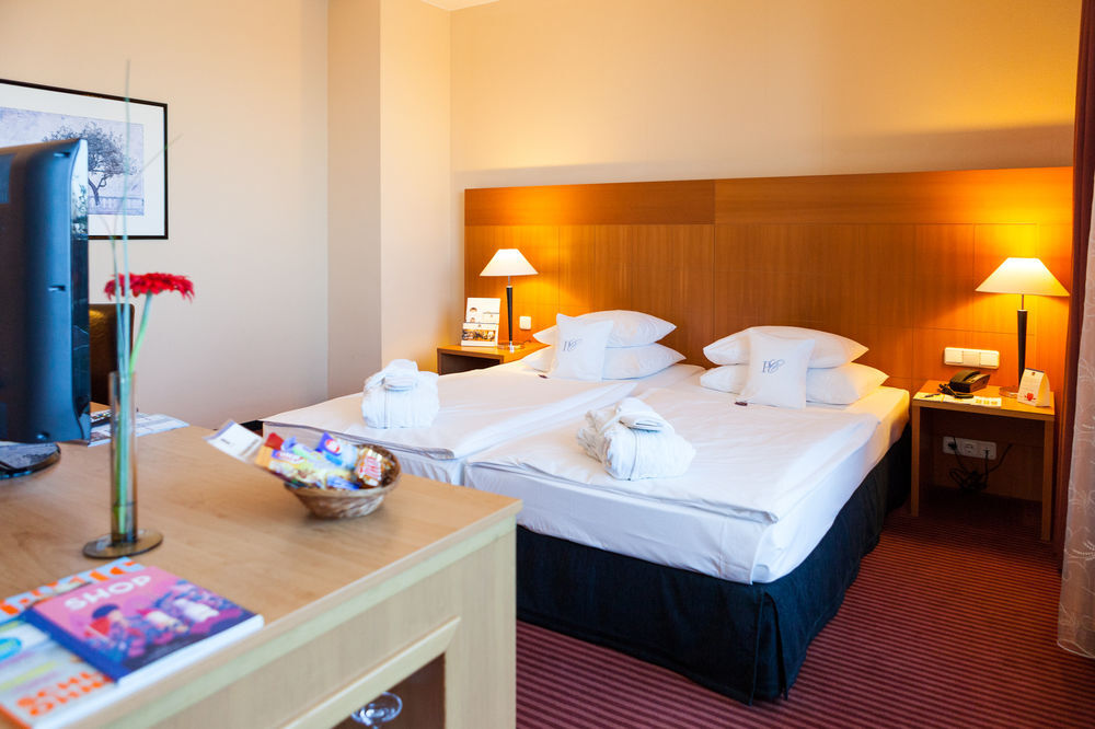 Hotel Plaza Premium Koeln Exterior foto